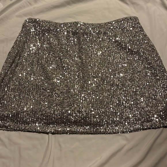 Abercrombie & Fitch Silver Sequin Mini Skort - Picture 5 of 5
